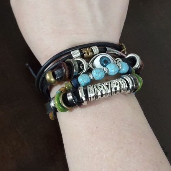 Women's Silvertone Multicolored Beaded Adjustable Slider Bracelet with Evil Eye - Picture 5 of 7